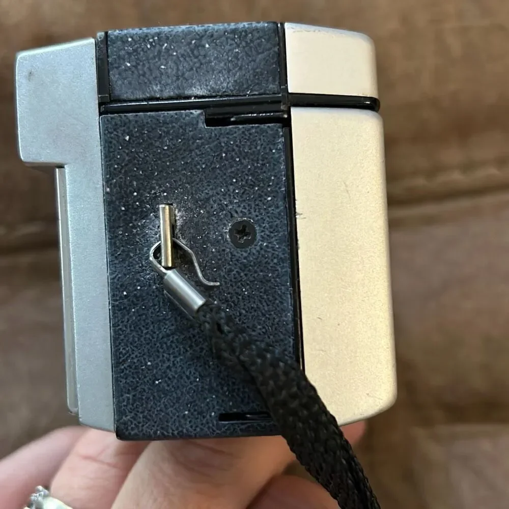 Vintage Kodak Instamatic 404 Camera – 1960s – As‎ Is / Untested – Display